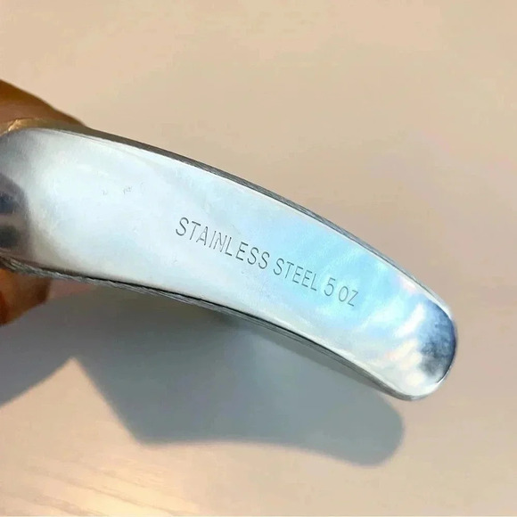 Catch Restaurant 5oz Flask - Picture 4 of 5